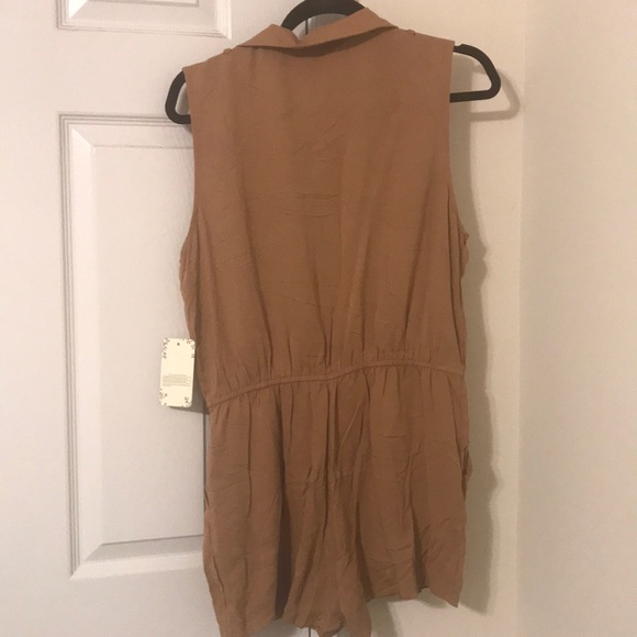 Romper - Picture 2 of 4